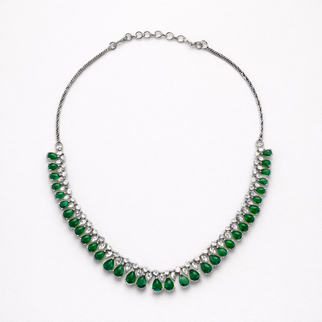 "DMONDE" Aura Emerald Diamond Necklace Set