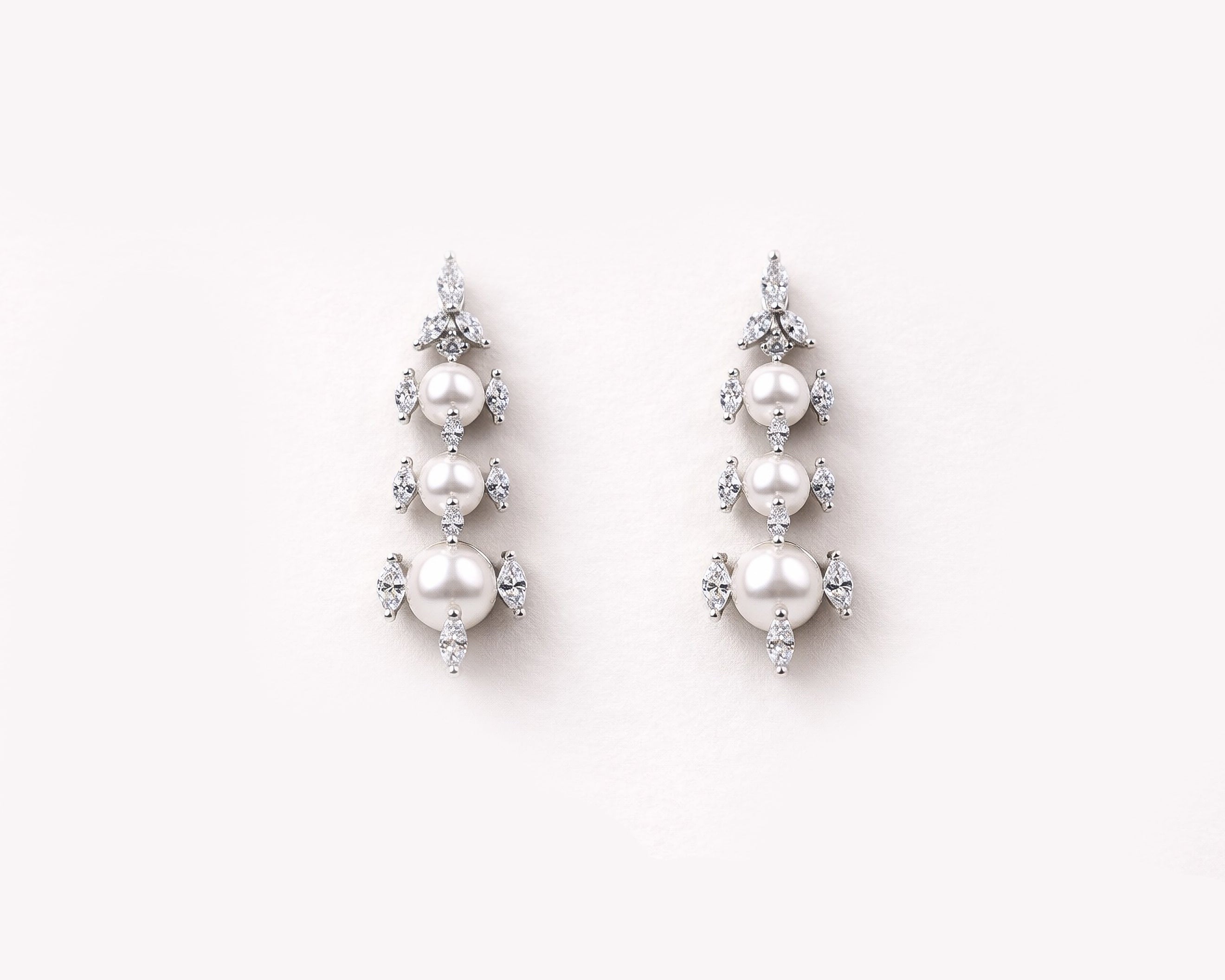 "DMONDE" Diamond Pearl Necklace Set