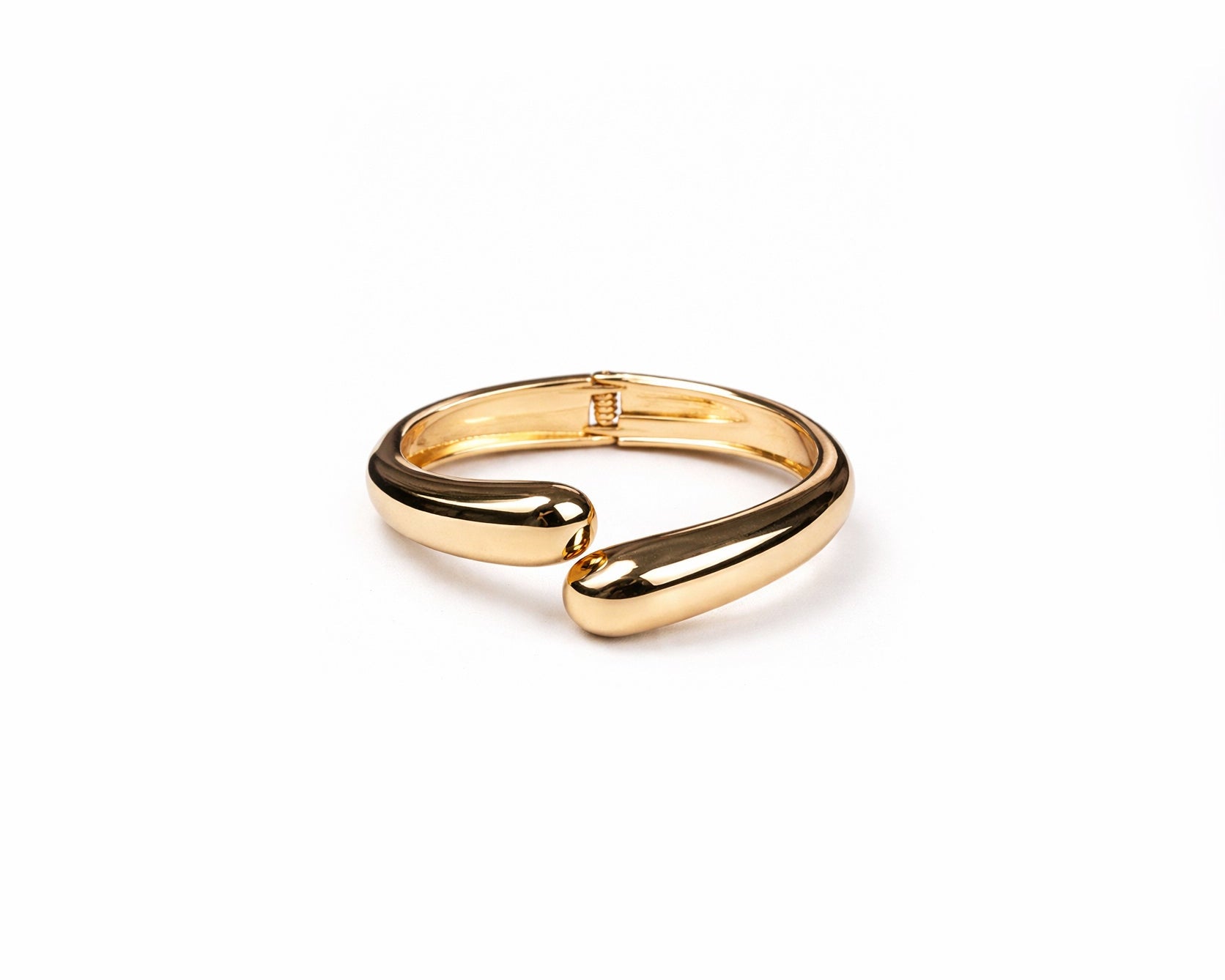 "VIENNA" Golden Curve Bangle