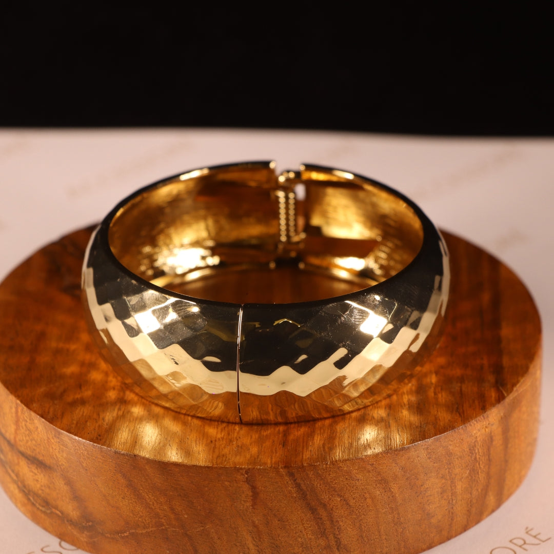 "VIENNA" Luminous Gold Bangle