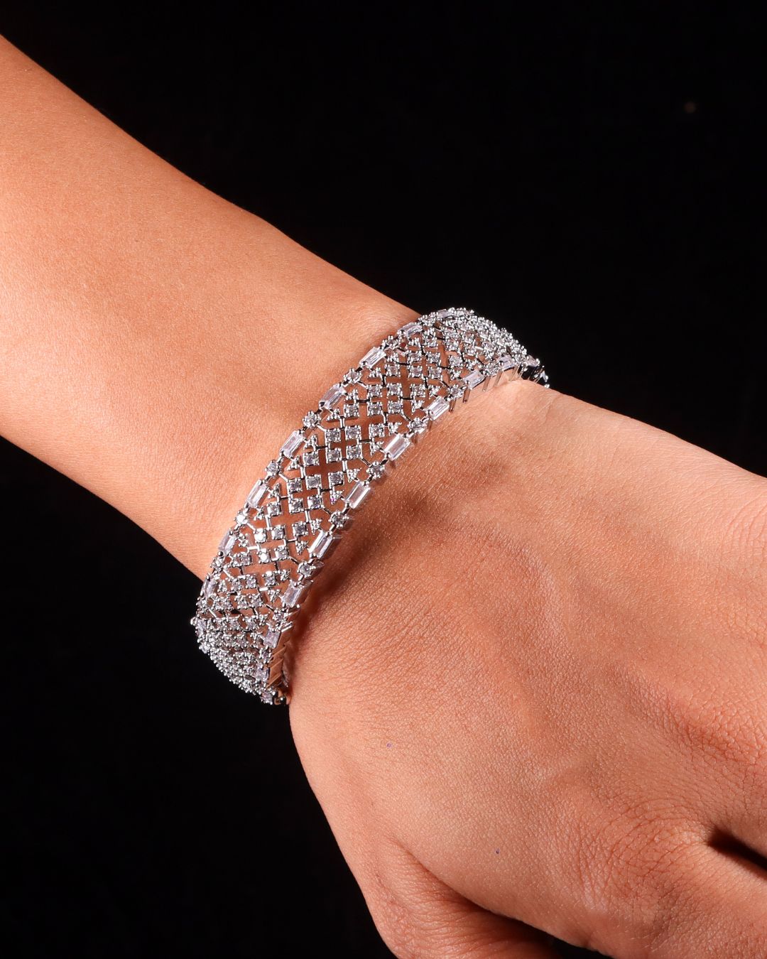"VIENNA" Diamond Mesh Bangle