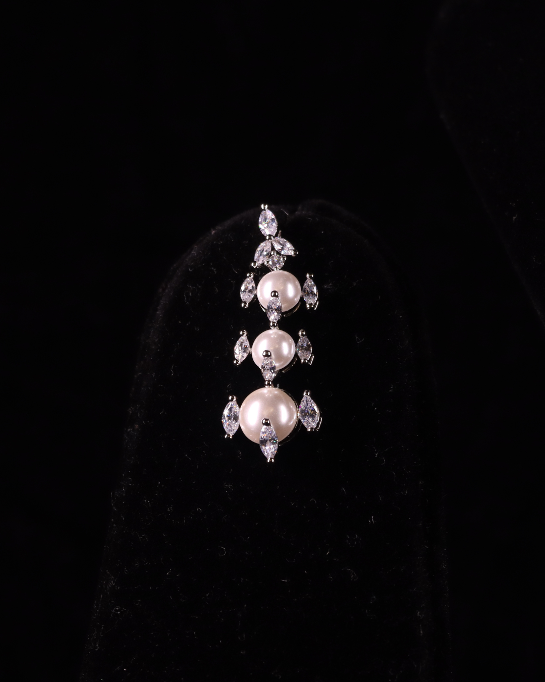 "DMONDE" Pearl Cascade Necklace Set