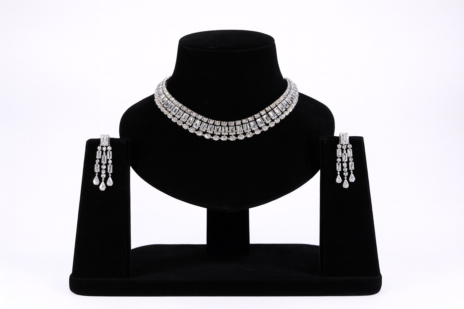 "DMONDE" Glimmer Diamond Necklace Set