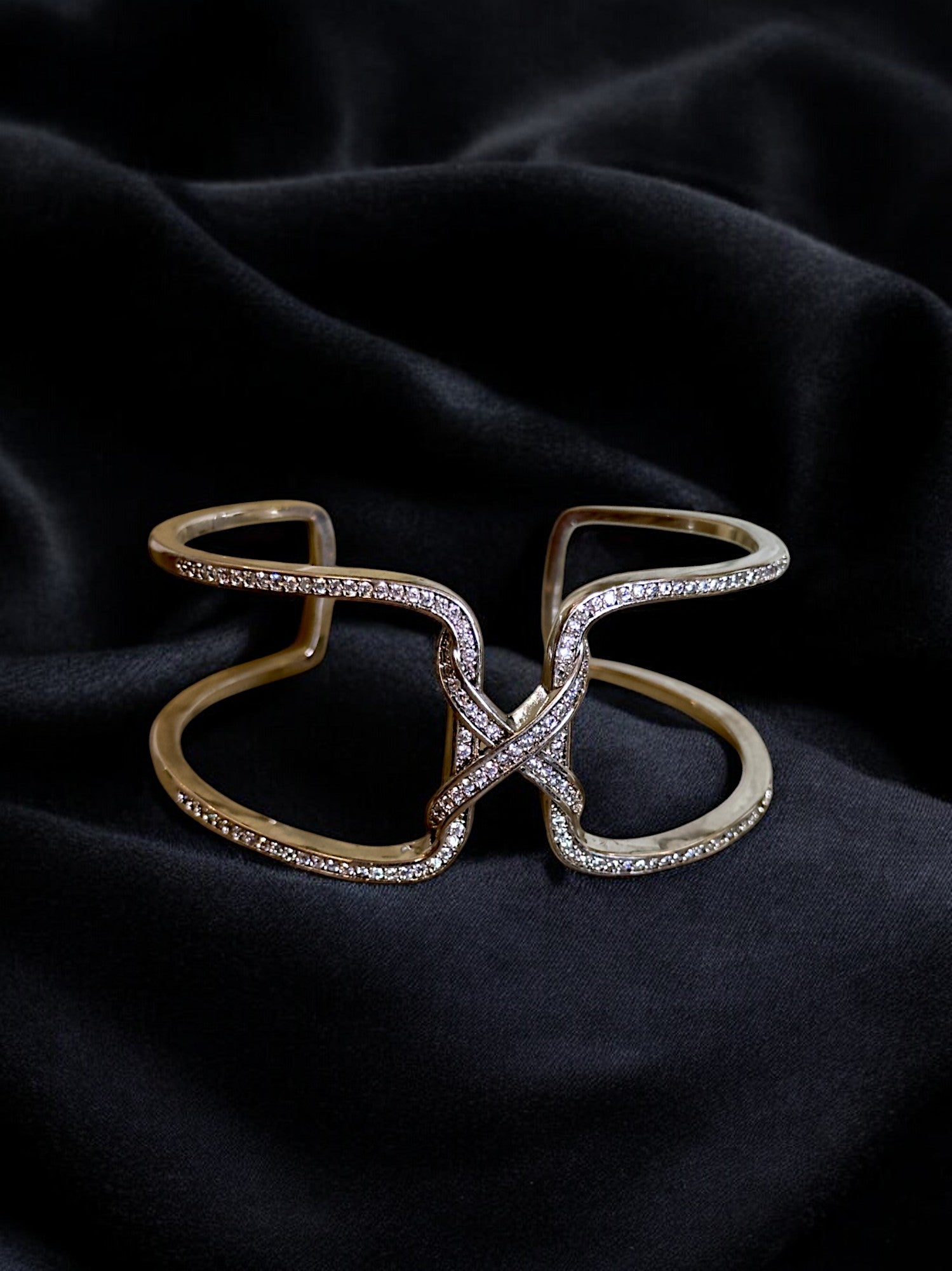 "VIENNA" Silver Lining Bracelet