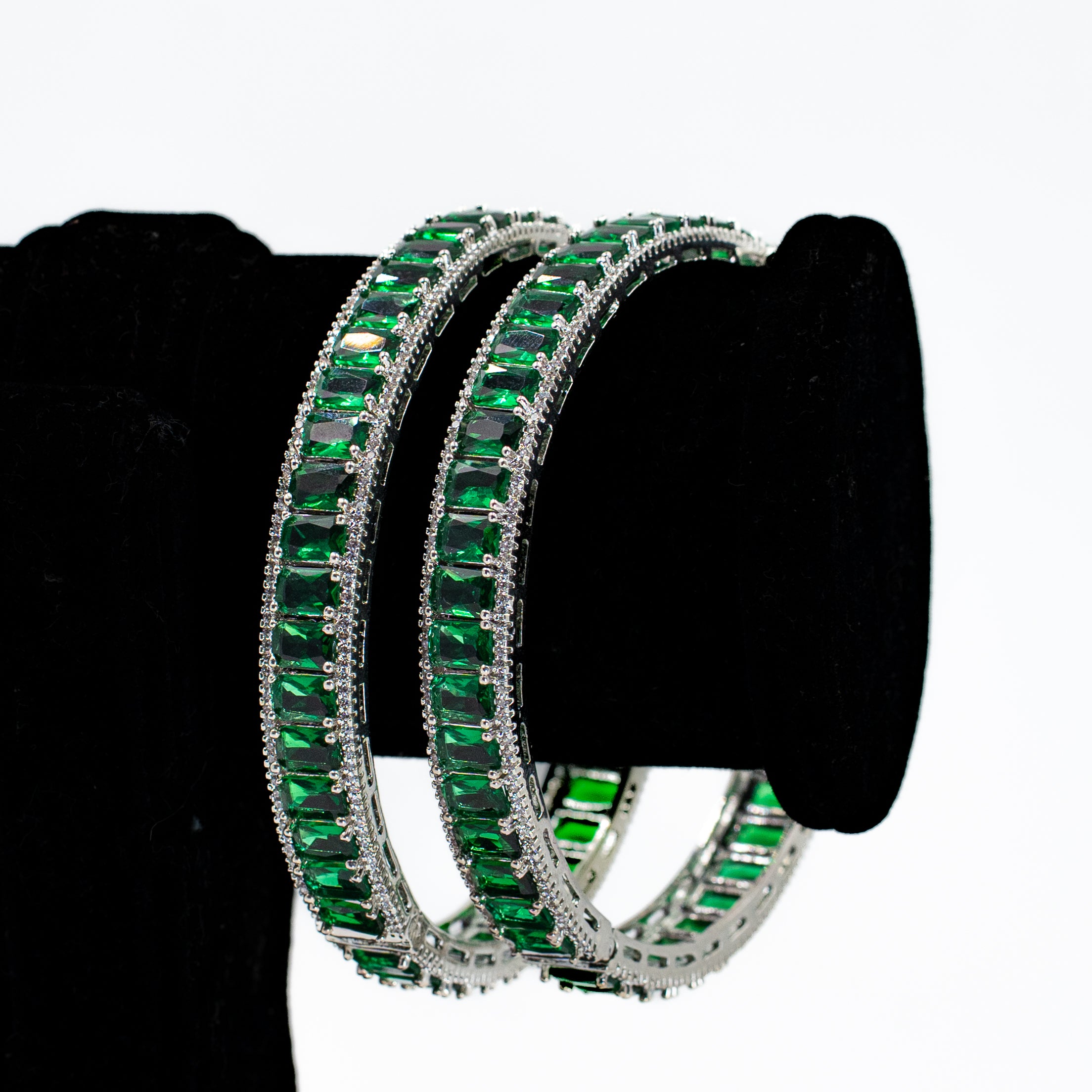 "VIENNA" Regal Emerald Ivy Bangle (1 Piece)
