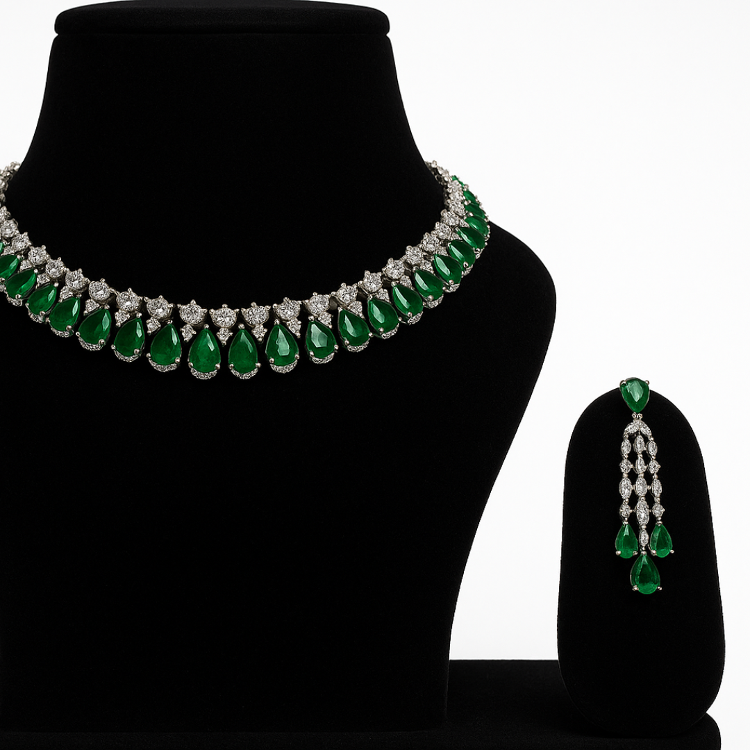 "DMONDE" Aura Emerald Diamond Necklace Set