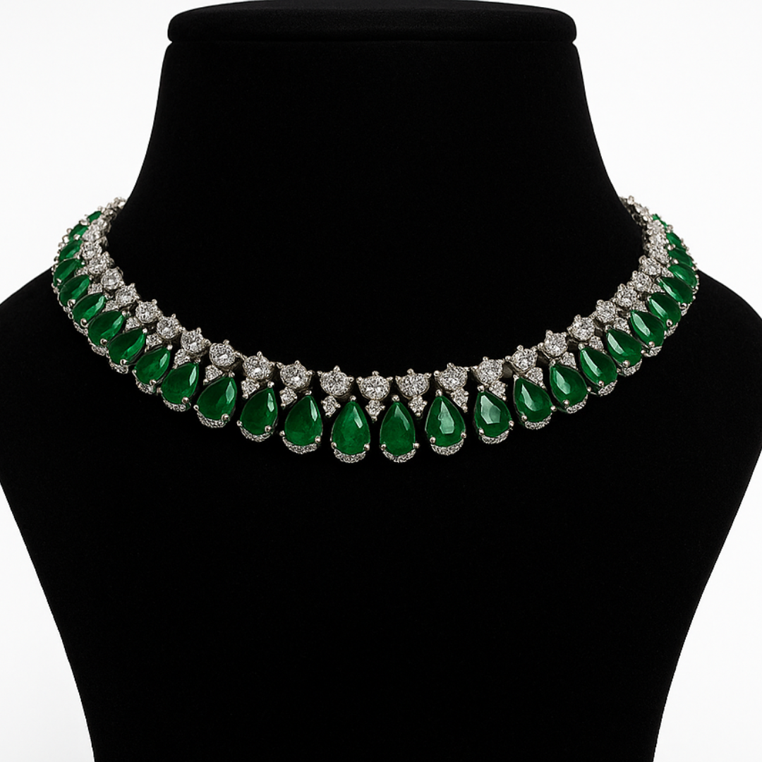 "DMONDE" Aura Emerald Diamond Necklace Set