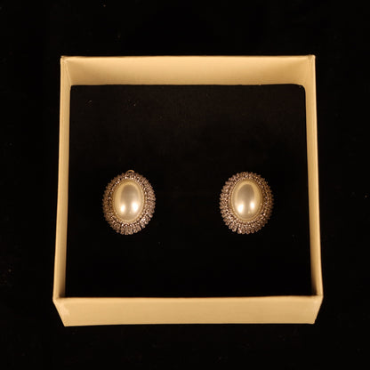 "VIENNA" Moonlight Pearl Earrings