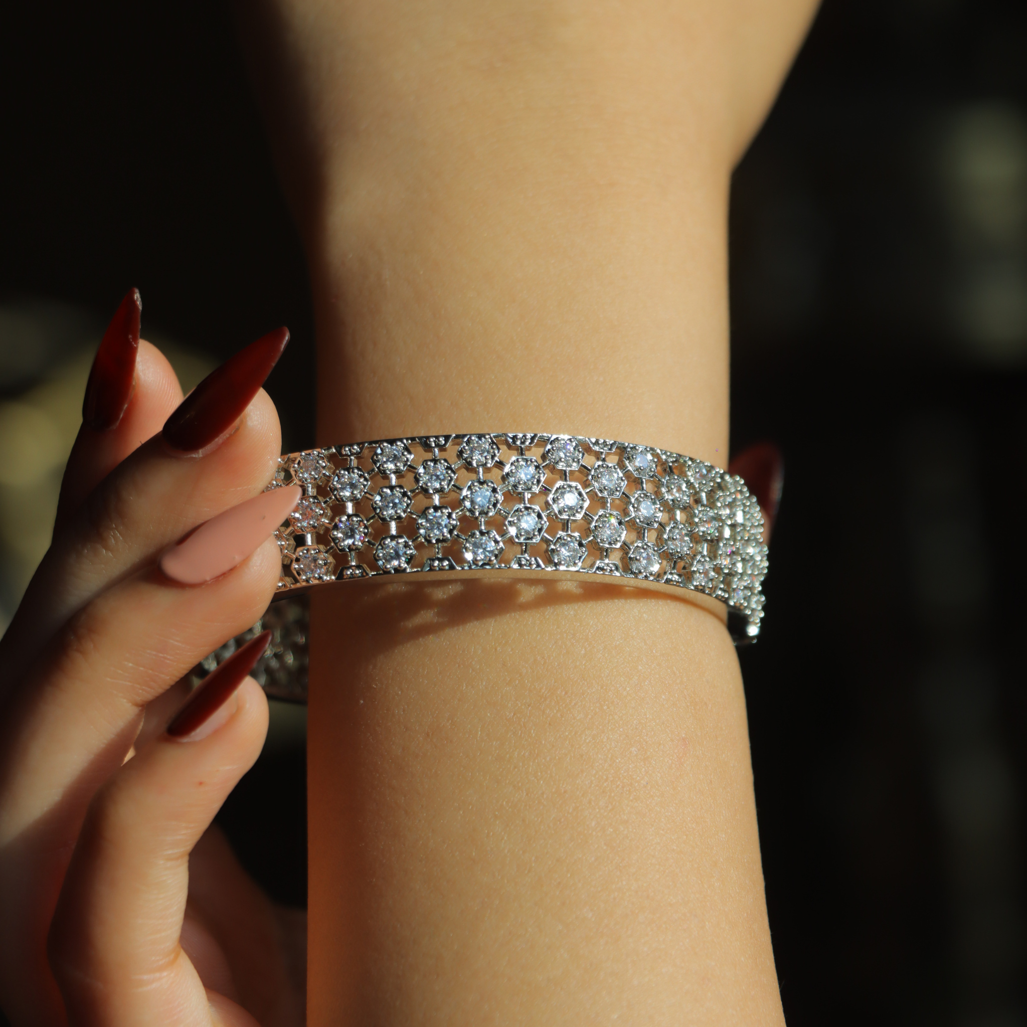 "VIENNA" Diamond Nest Bangle