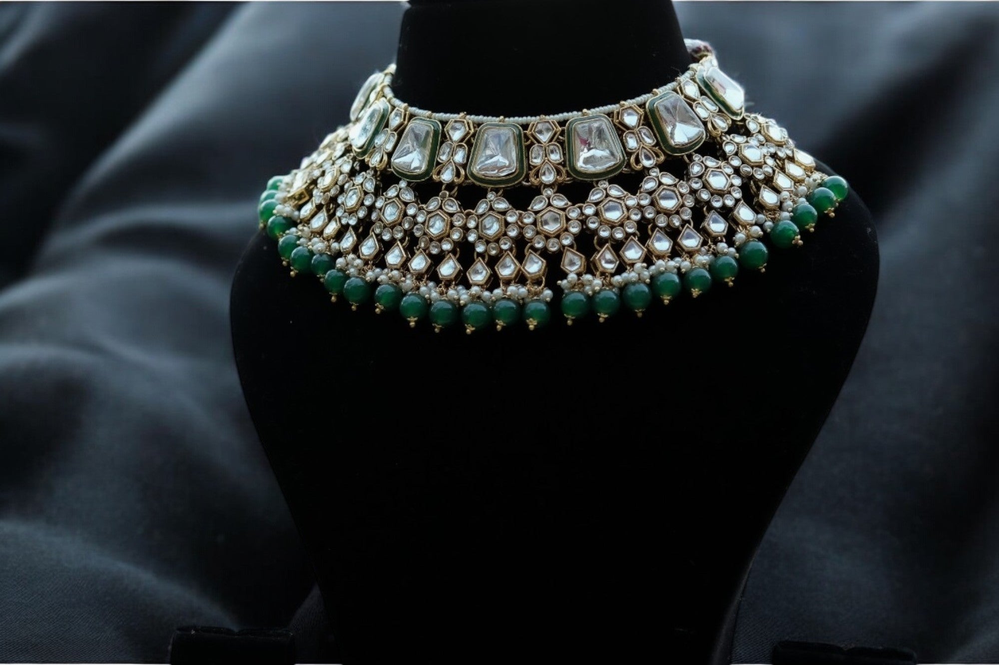 "AMIRA" Glass Green Emerald Kundan Set