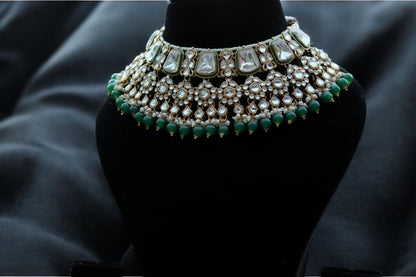 "AMIRA" Glass Green Emerald Kundan Set