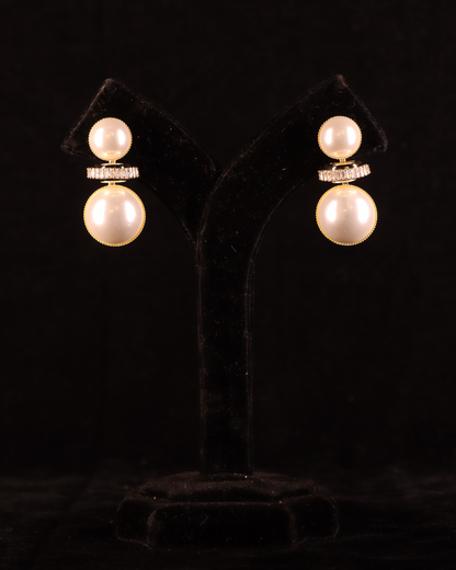 "VIENNA" Dual Pearl Earrings