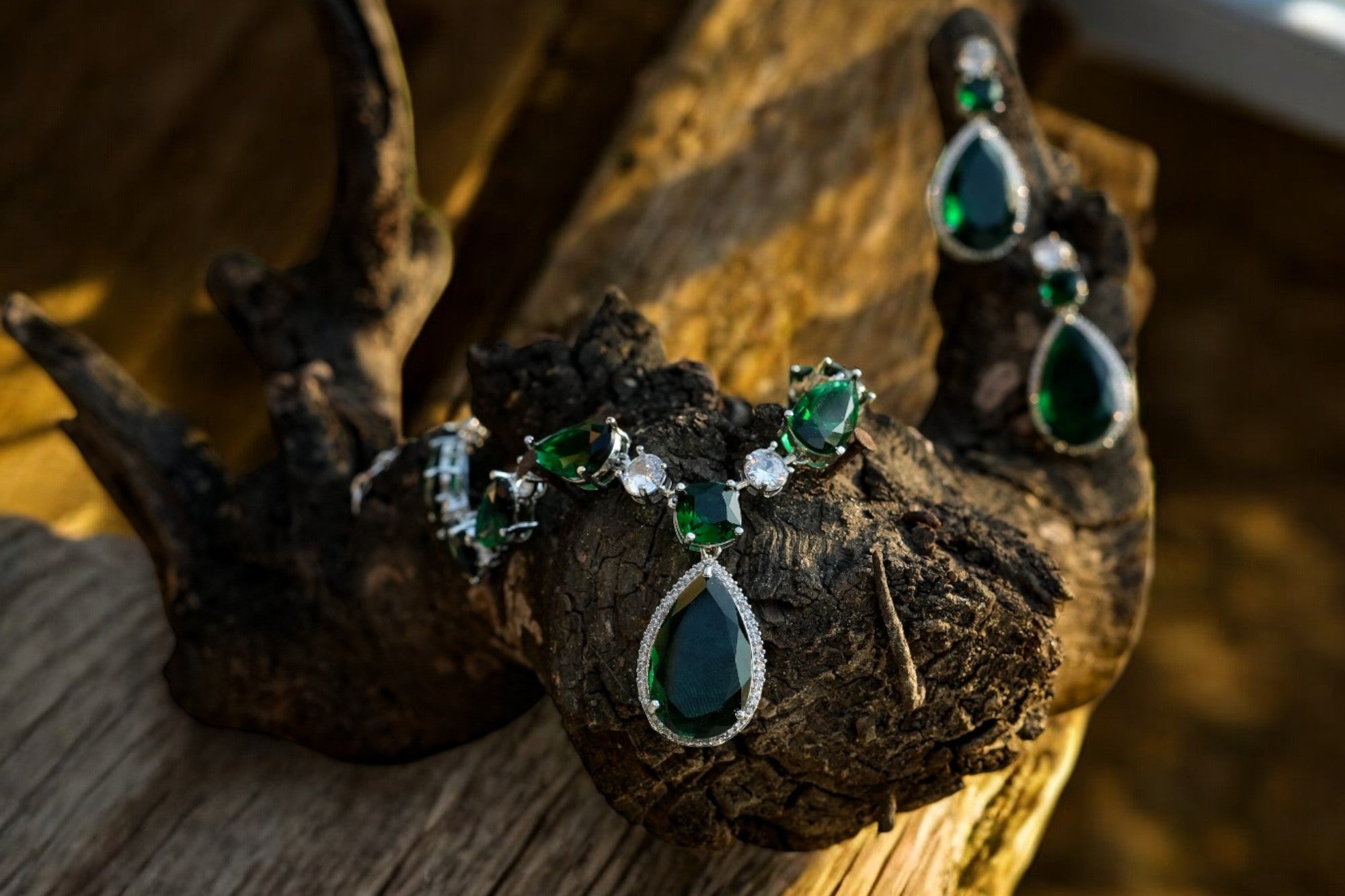 "DMONDE" Green Emerald Drop Set