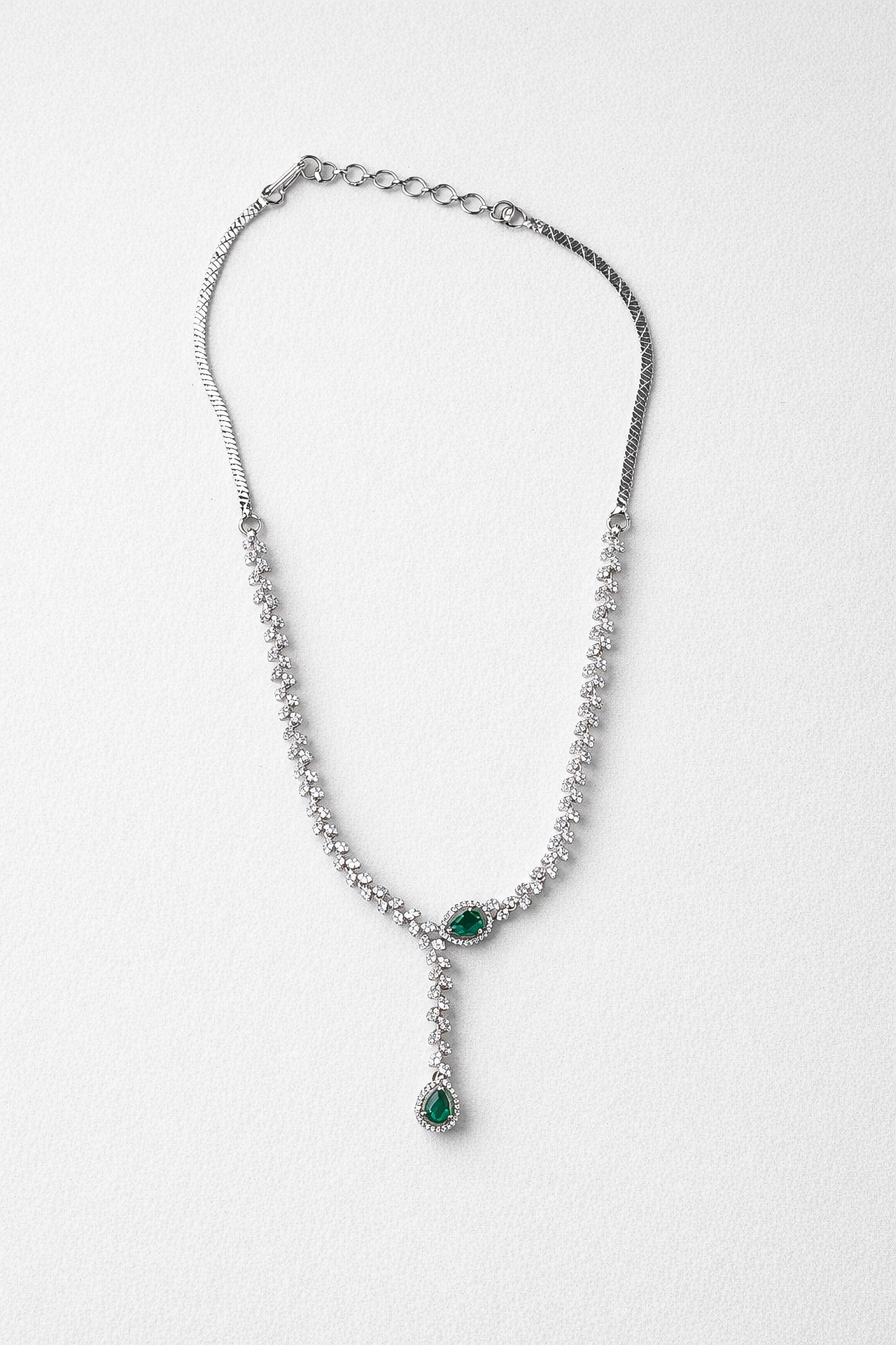 "DMONDE" Frost Leaf Diamond Pendant Set