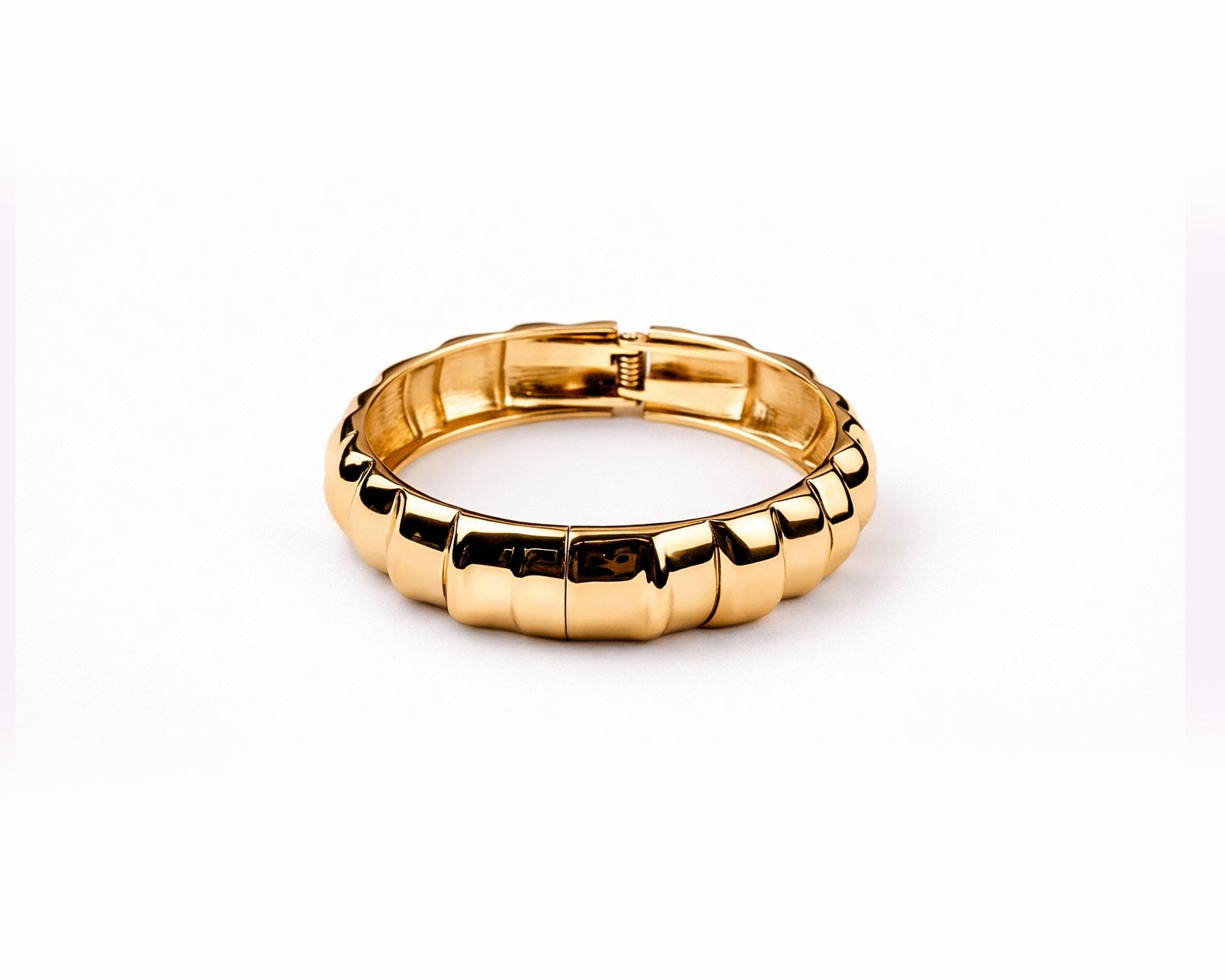 "VIENNA" Gold Crease Bangle
