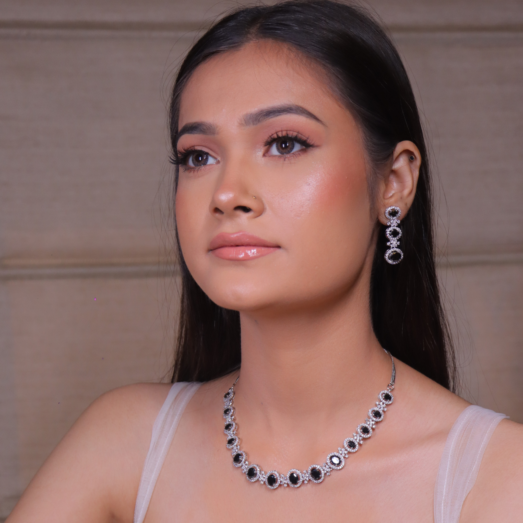 "DMONDE" Frost Twilight Diamond Necklace Set