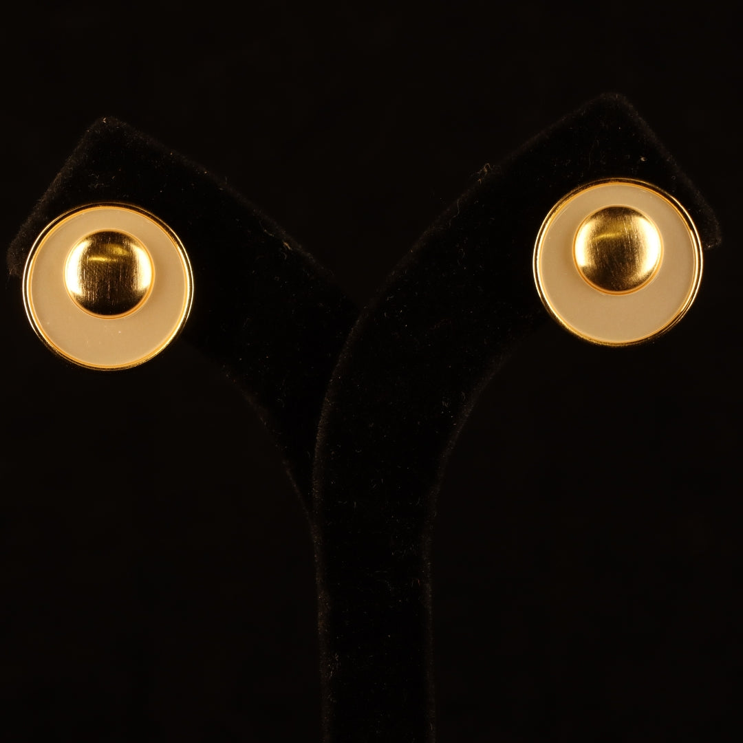 "VIENNA" Shell Gold Earrings