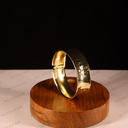 "VIENNA" Gold Horizon Bangle