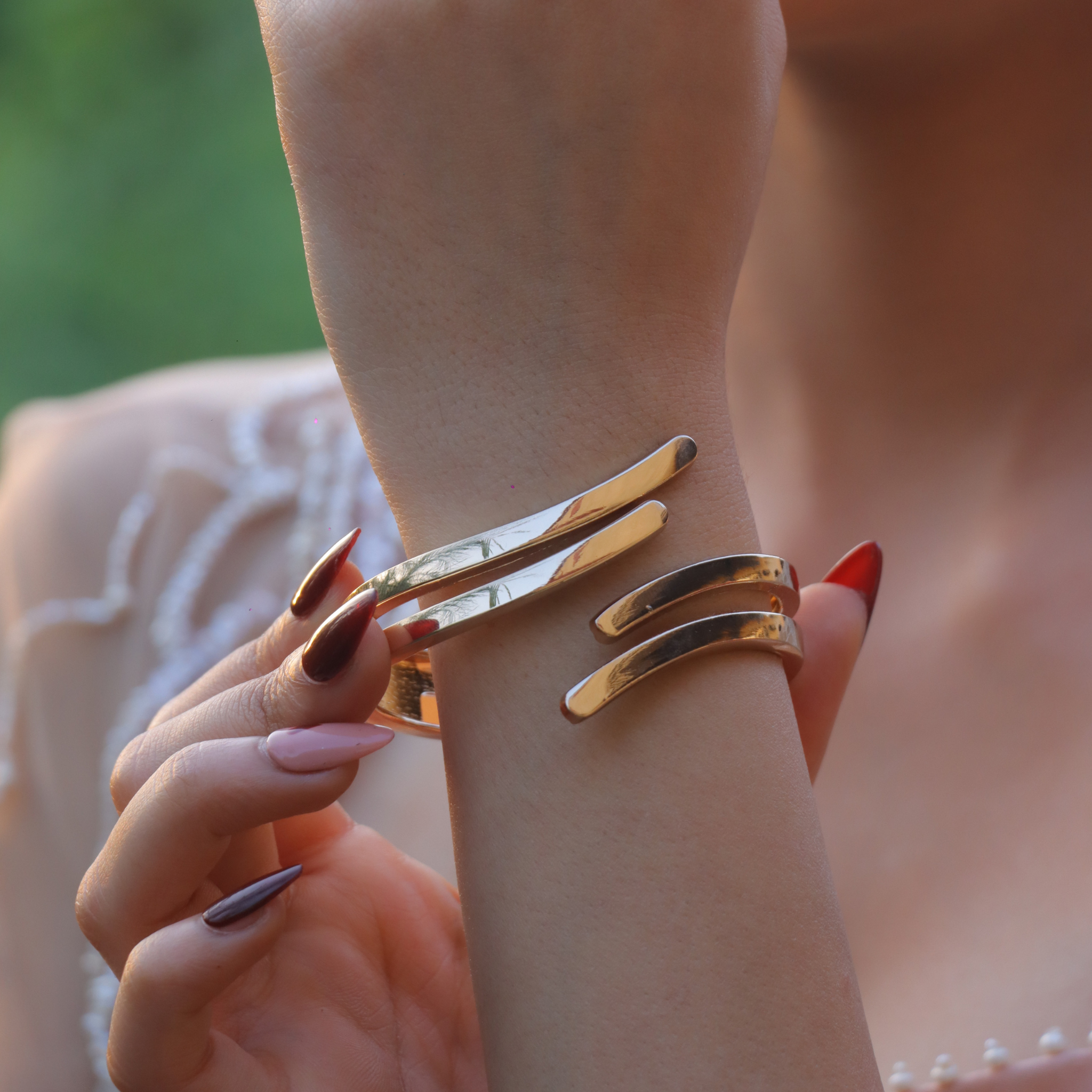 "VIENNA" Gold Tahini Bangle