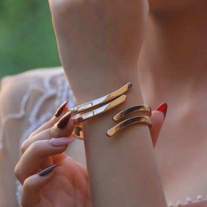"VIENNA" Gold Tahini Bangle