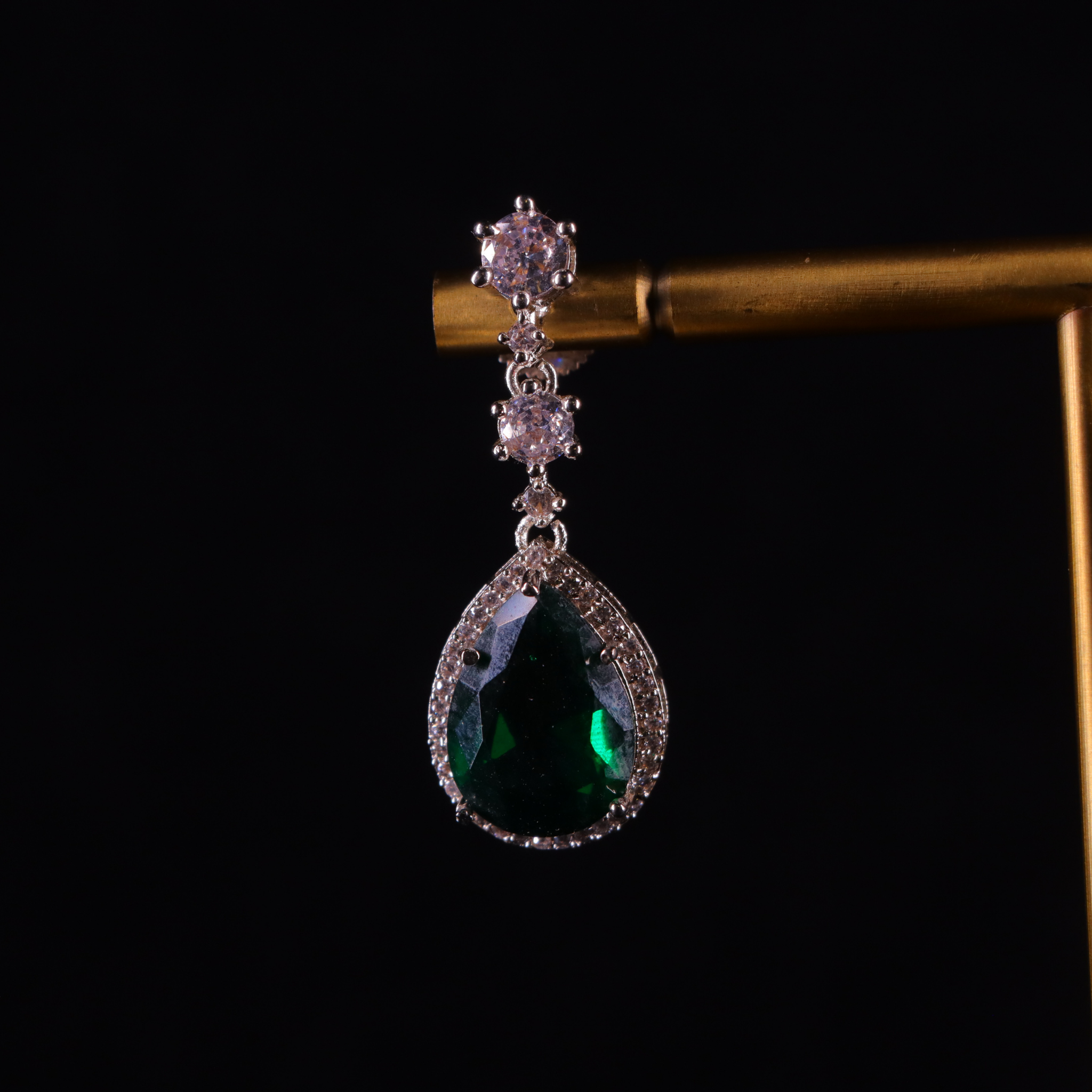"AMARA" Drop Emerald Earrings