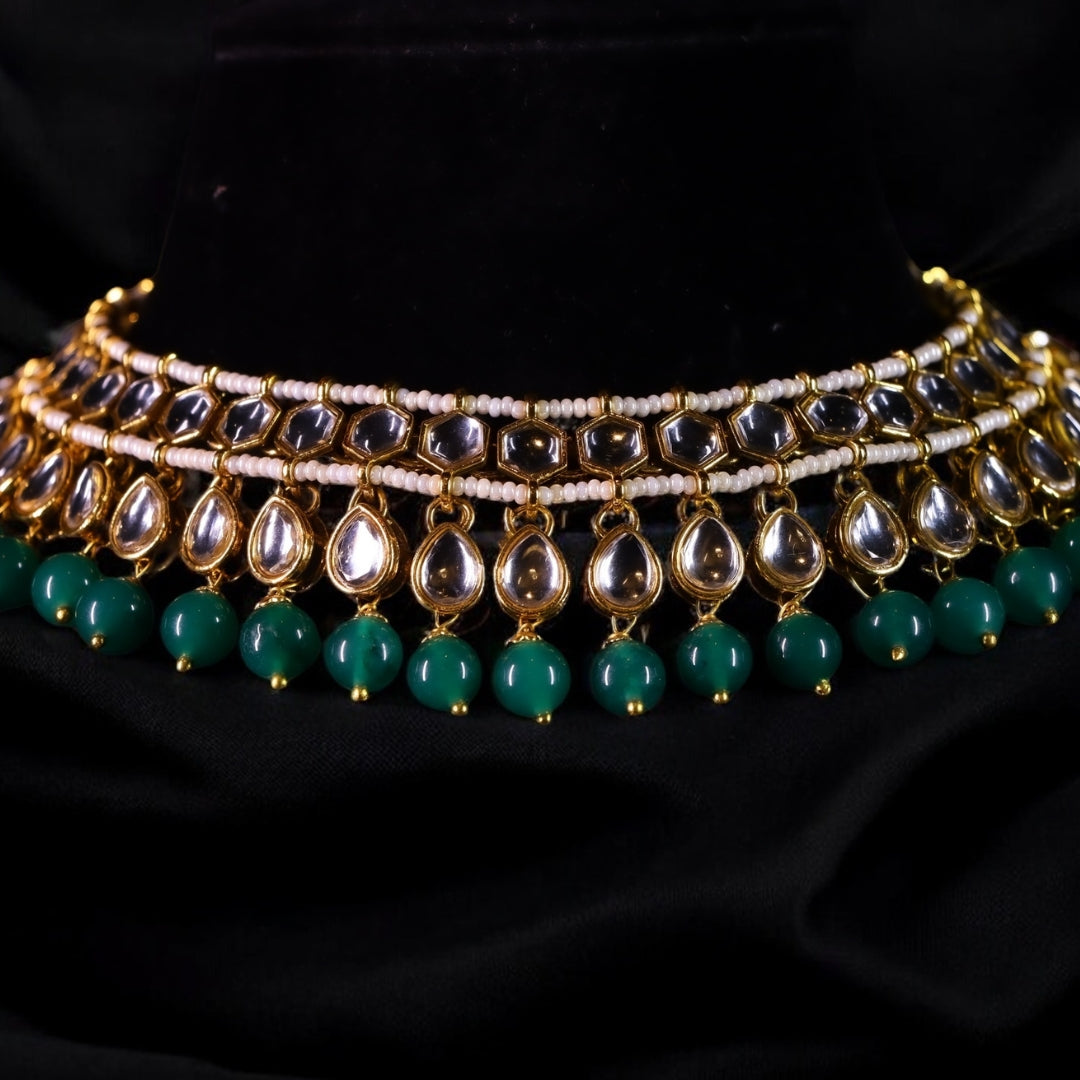 "AMIRA" Emerald Pearl Kundan Set