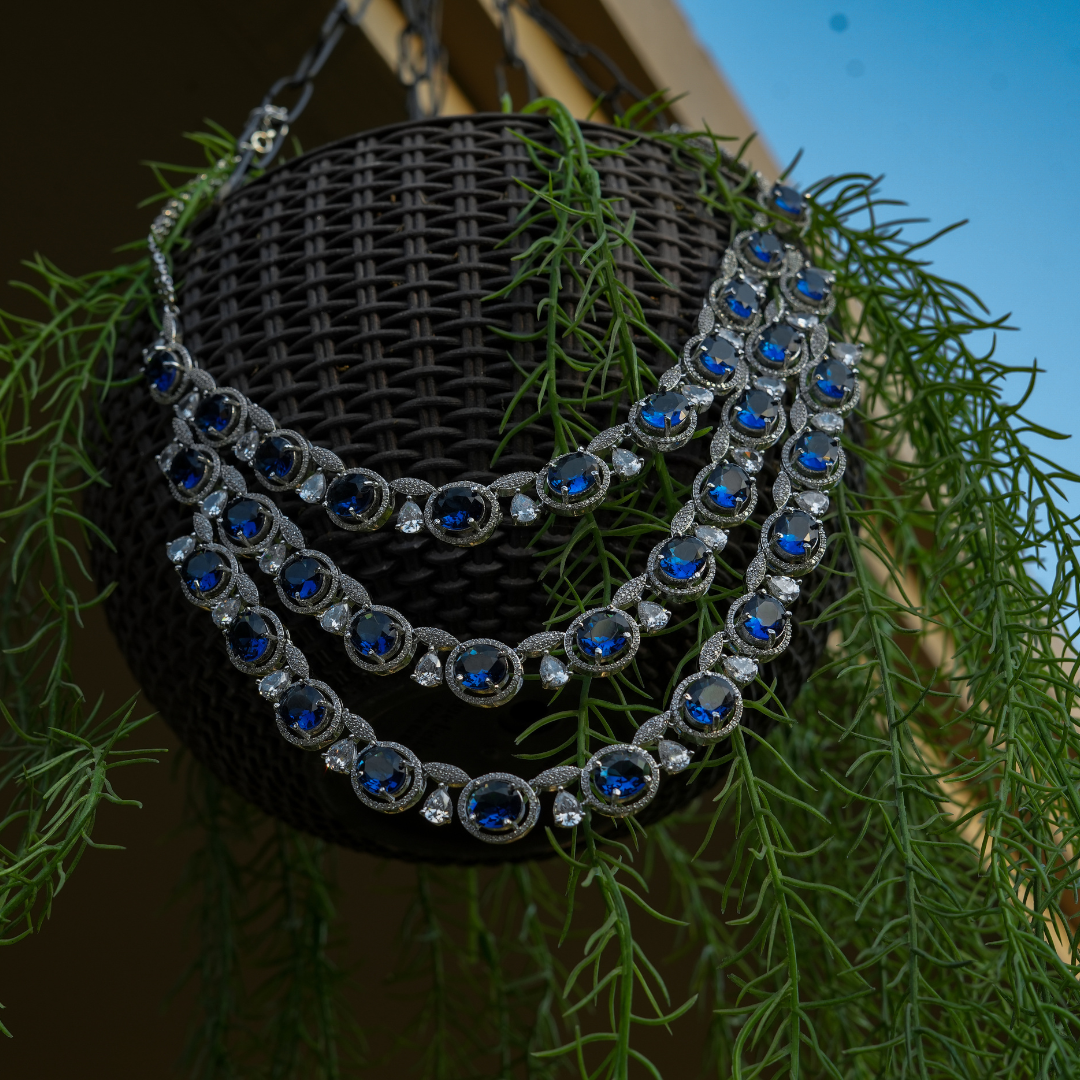 "DMONDE" Space Blue Necklace Set