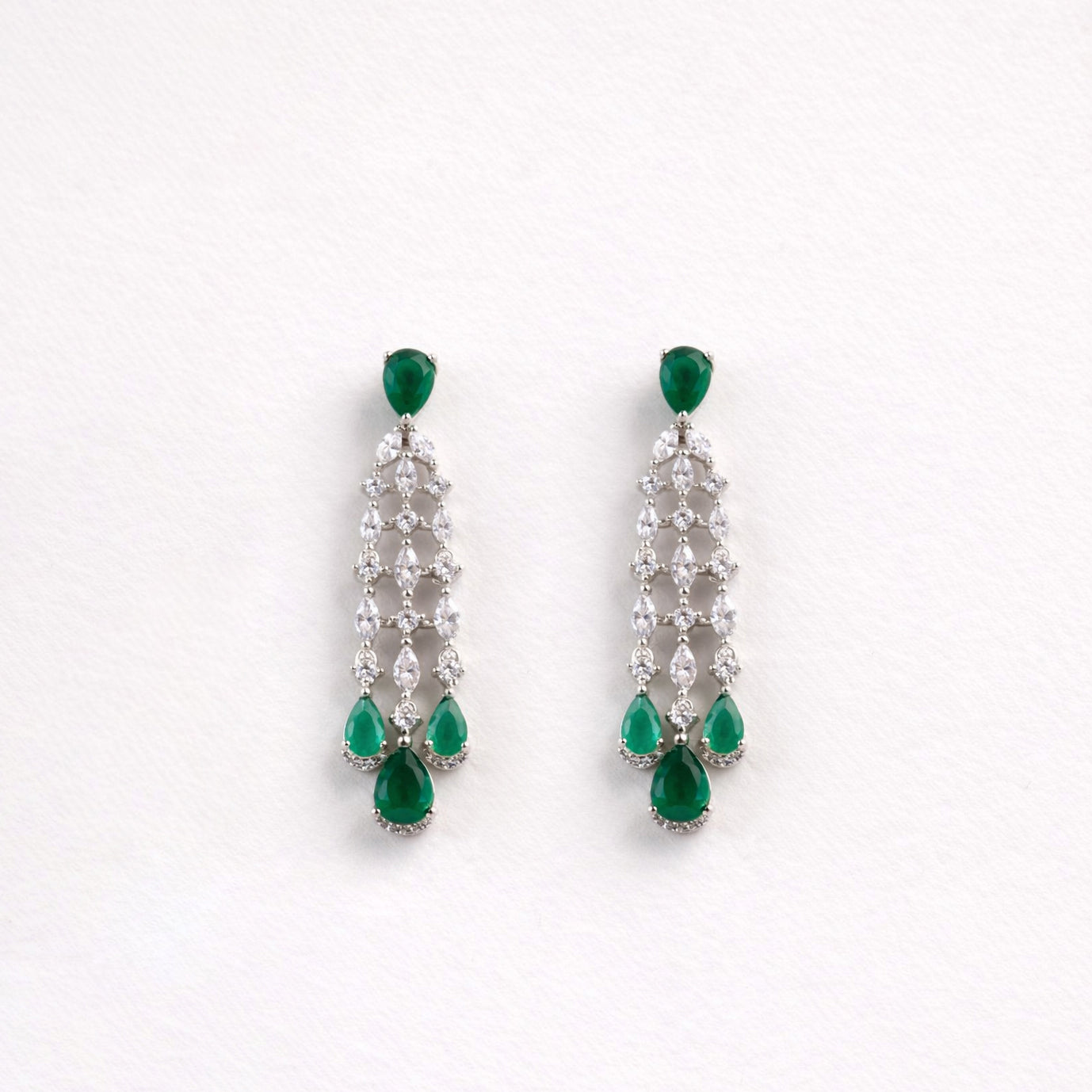 "DMONDE" Aura Emerald Diamond Necklace Set