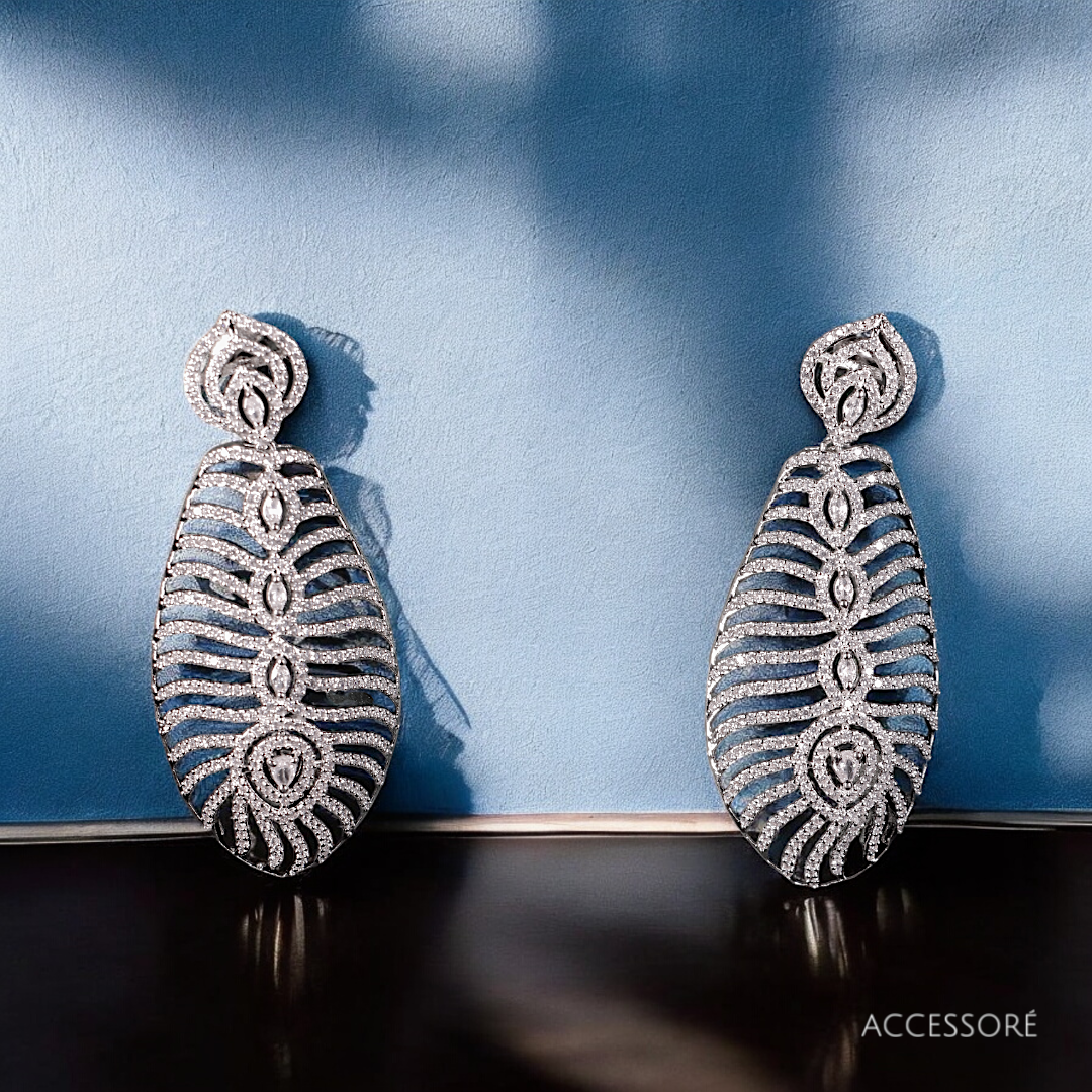 "AMARA" Shell White Earrings