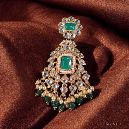 "AMIRA" Regal Emerald Kundan Choker Set