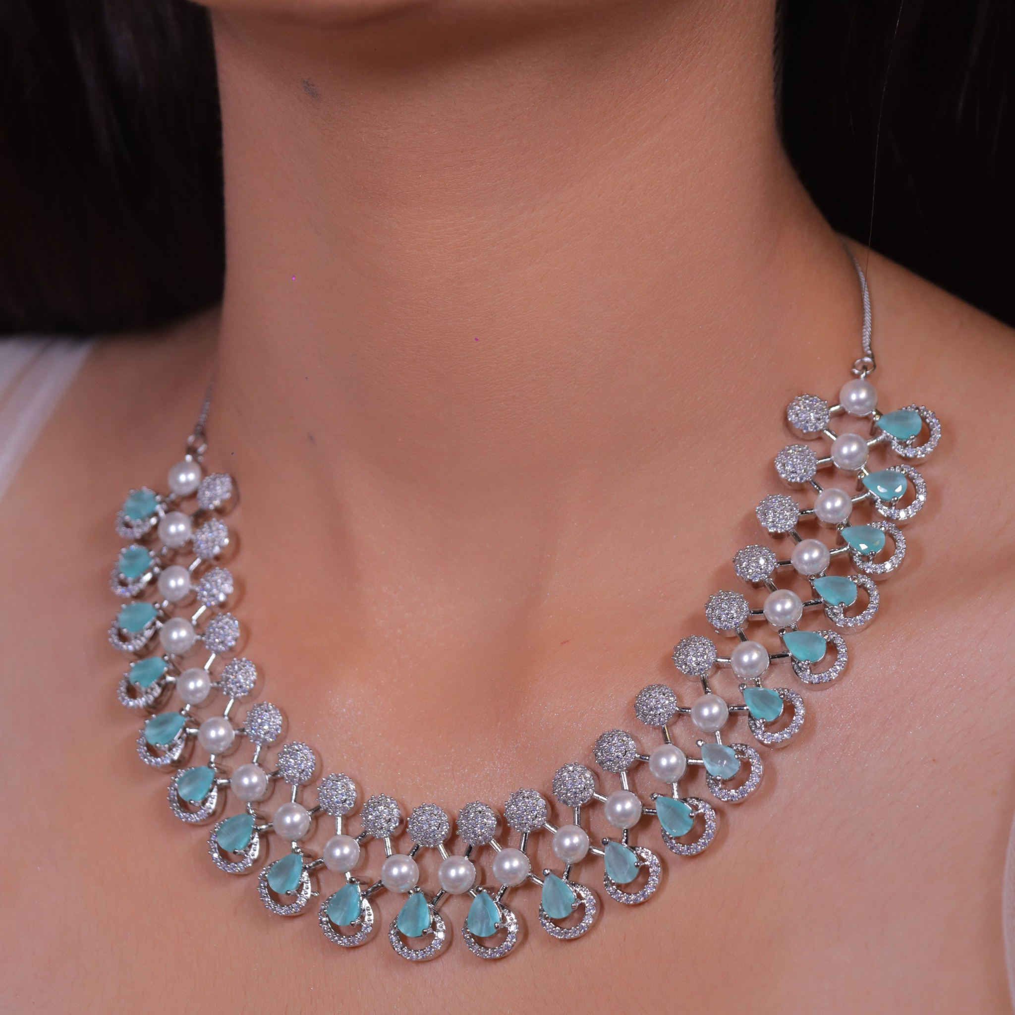 "DMONDE" Turquoise Mist Pearl Necklace Set