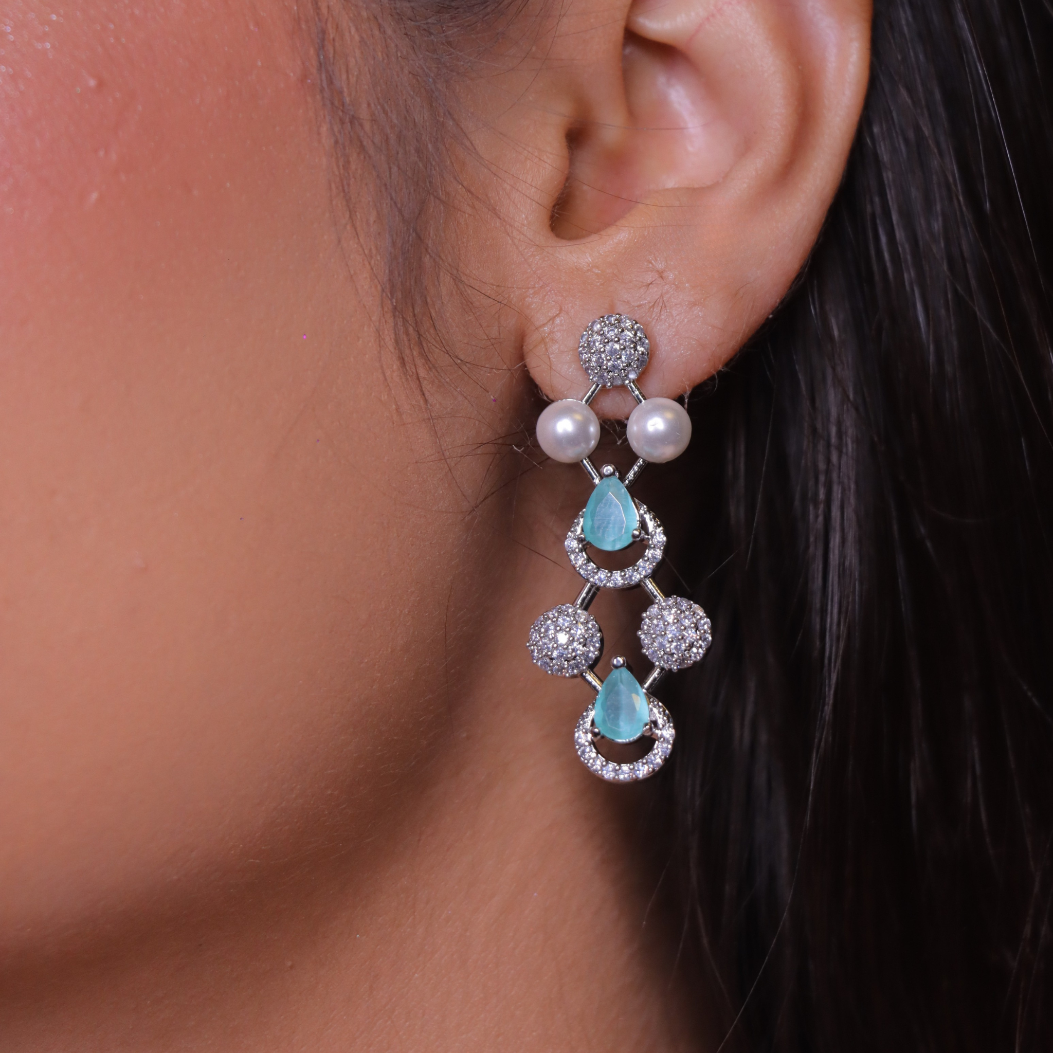 "DMONDE" Turquoise Mist Pearl Necklace Set