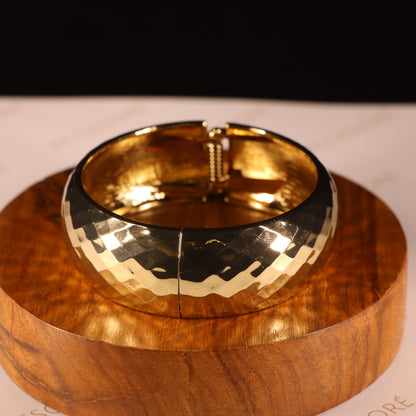 "VIENNA" Luminous Gold Bangle