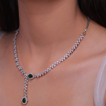 "DMONDE" Frost Leaf Diamond Pendant Set