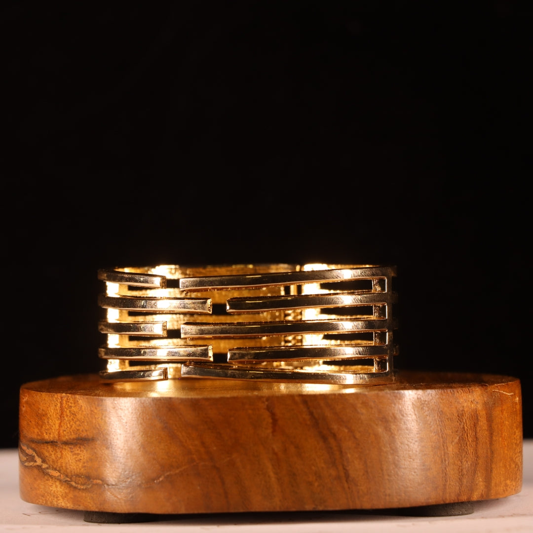 "VIENNA" Timeless Gold Bangle