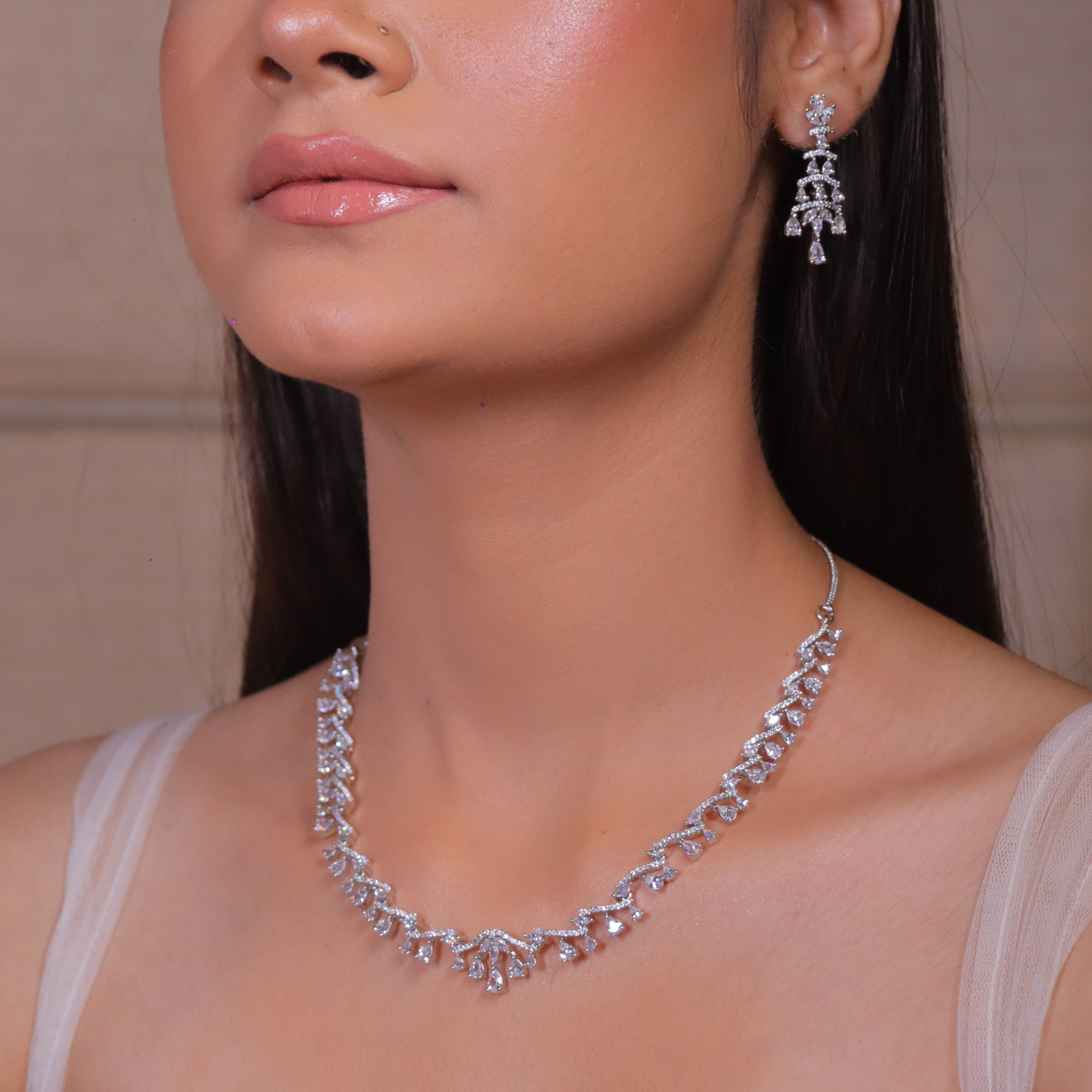 "DMONDE" Dazzling Diamond Necklace Set