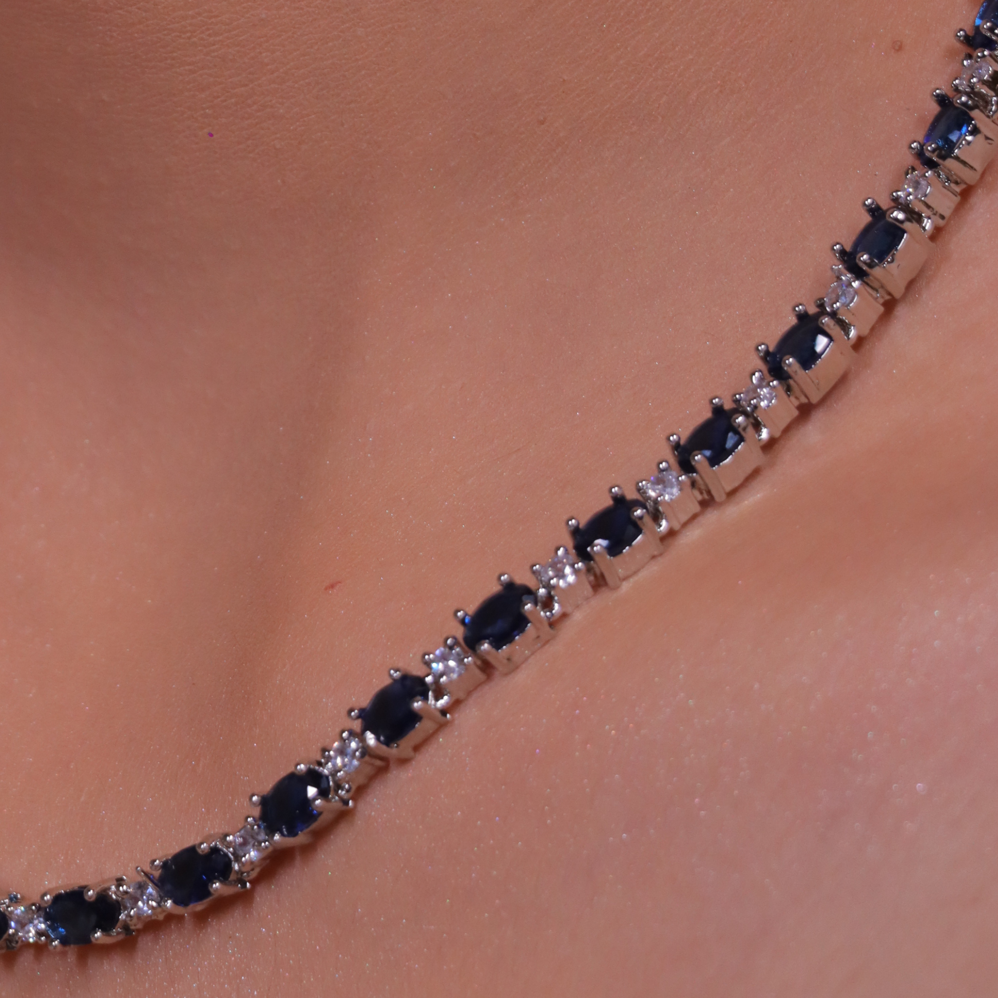 "DMONDE" Deep Navy Diamond String Set