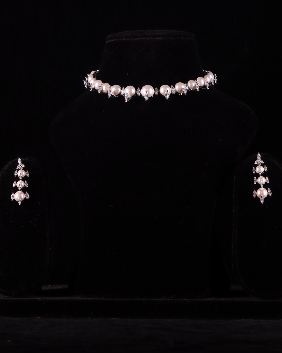 "DMONDE" Pearl Cascade Necklace Set