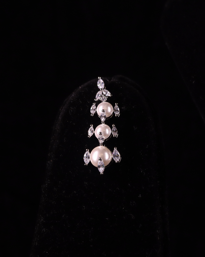 "DMONDE" Pearl Cascade Necklace Set