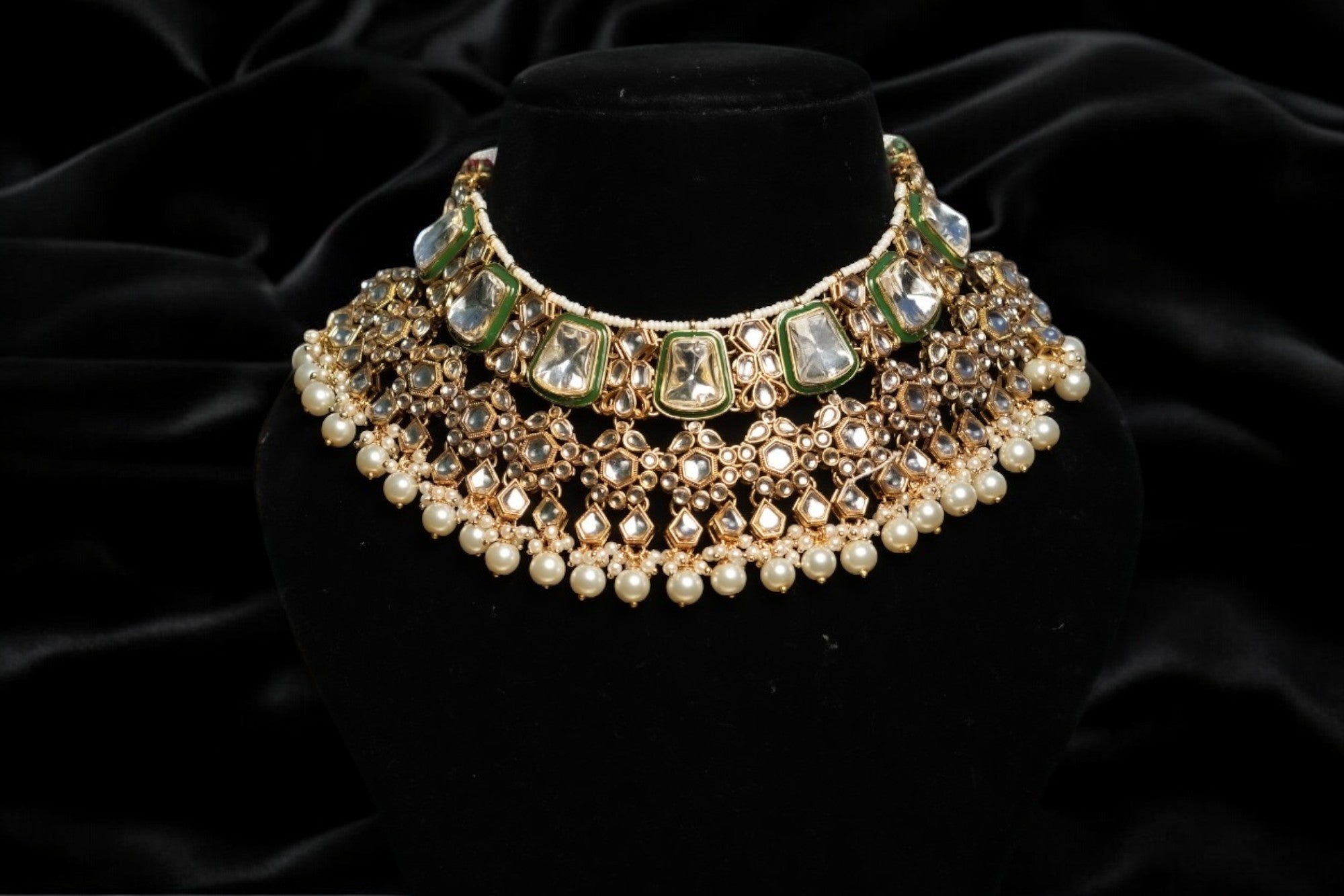 "AMIRA" Glass White Kundan Set