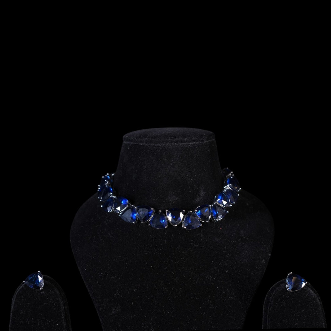 "DMONDE" Sapphire Triangle Necklace Set
