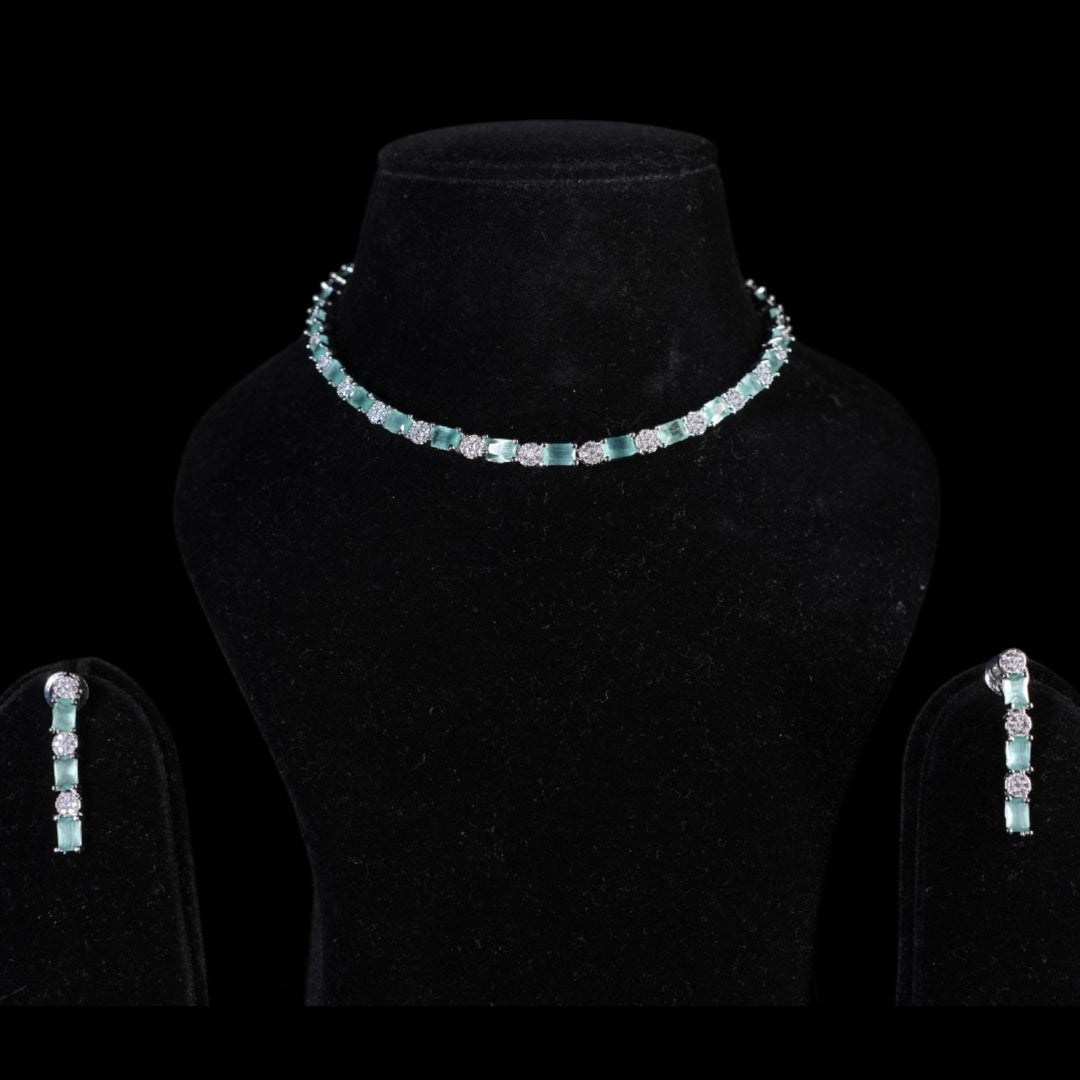 "DMONDE" Turquoise Diamond String Set