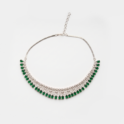 Glittery Emerald Diamond Necklace Set
