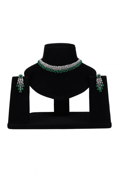 "DMONDE" Glittery Emerald Diamond Necklace Set