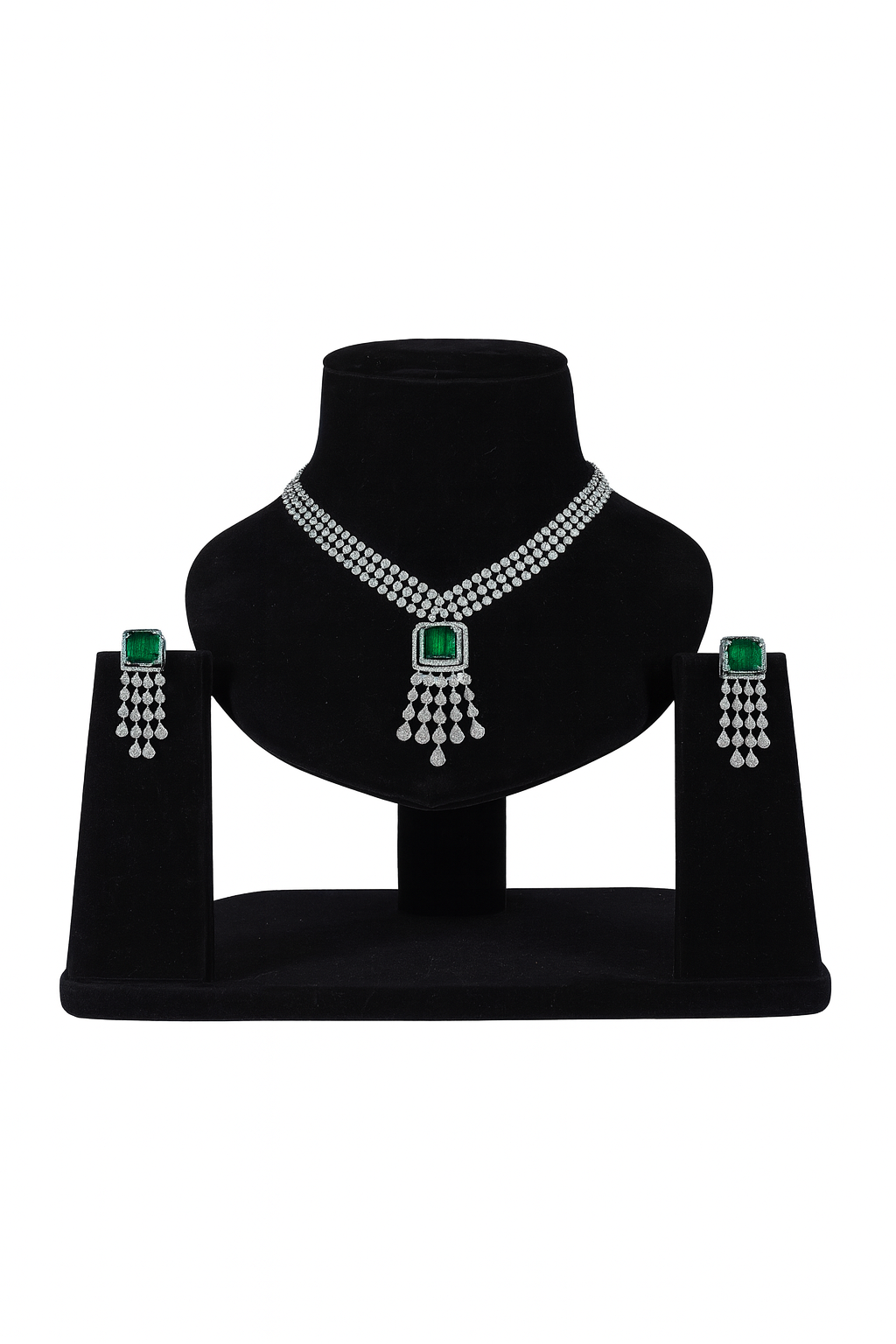 "DMONDE" Verdé Emerald Diamond Necklace Set