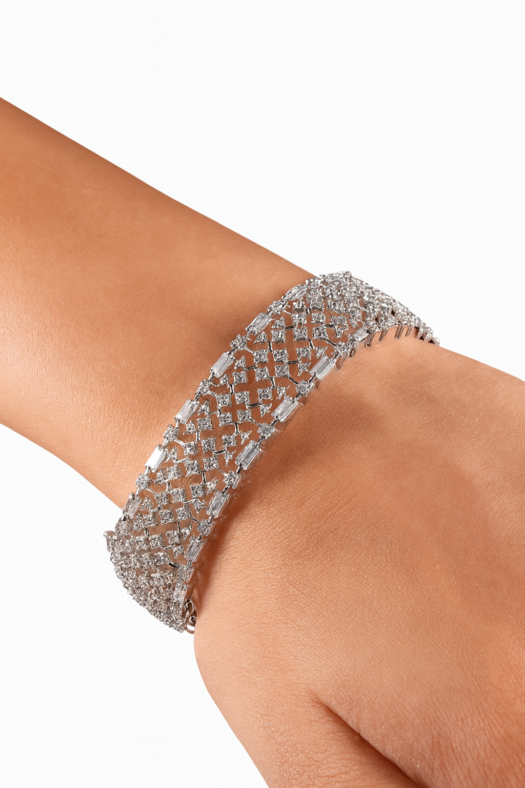 "VIENNA" Diamond Mesh Bangle