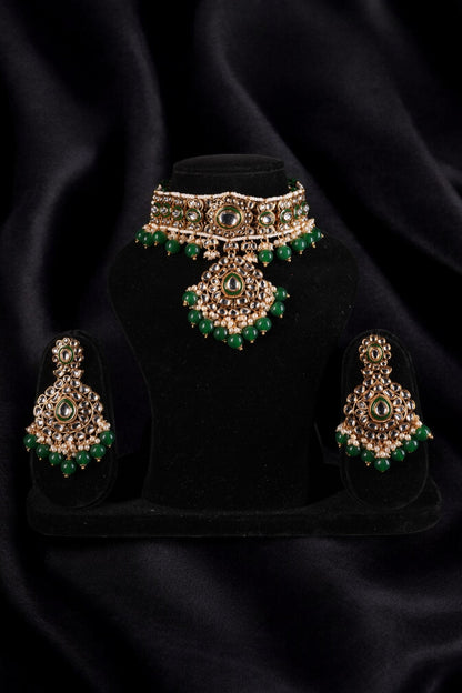 "AMIRA" Emerald Choker Kundan Set