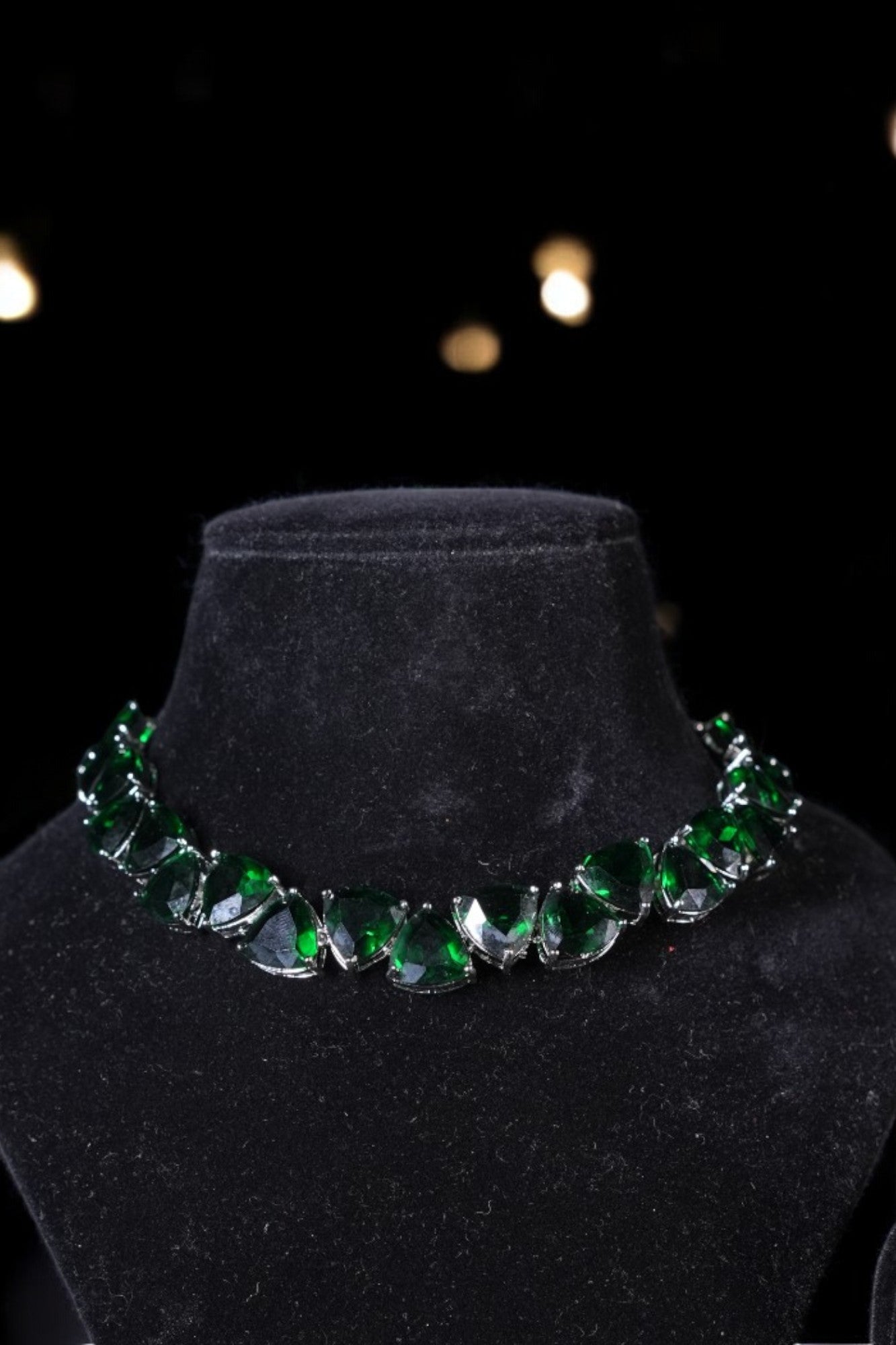 "DMONDE" Emerald Triangle Necklace Set
