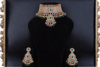 "AMIRA" Regal Emerald Kundan Choker Set