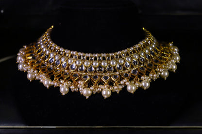 "AMIRA" Gilded Gold Kundan Set